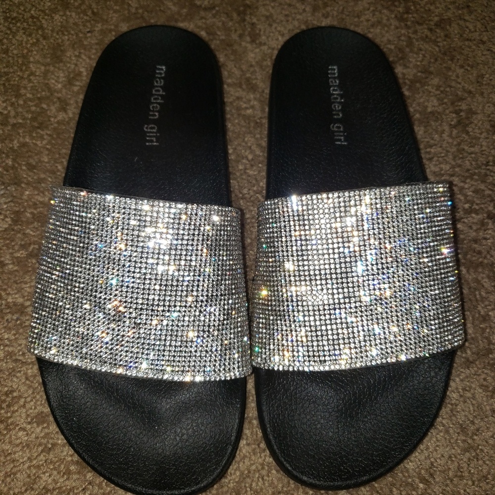 Madden Girl crystal slides Sz 8